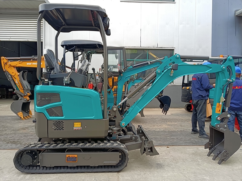 小型挖掘機BMPC15